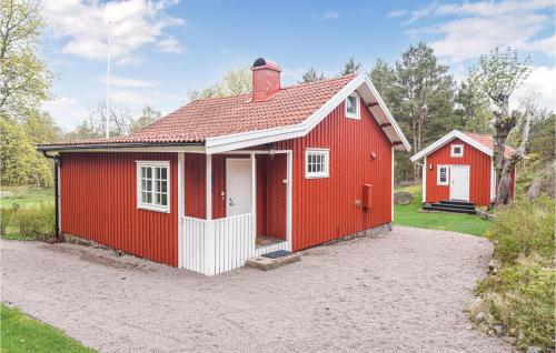 3 Bedroom Stunning Home In Brastad