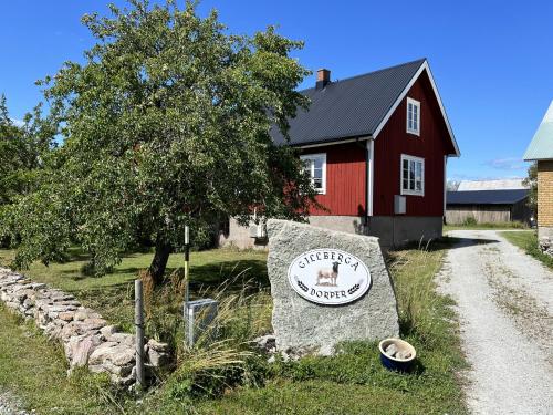 Pleasant cottage with some sea view